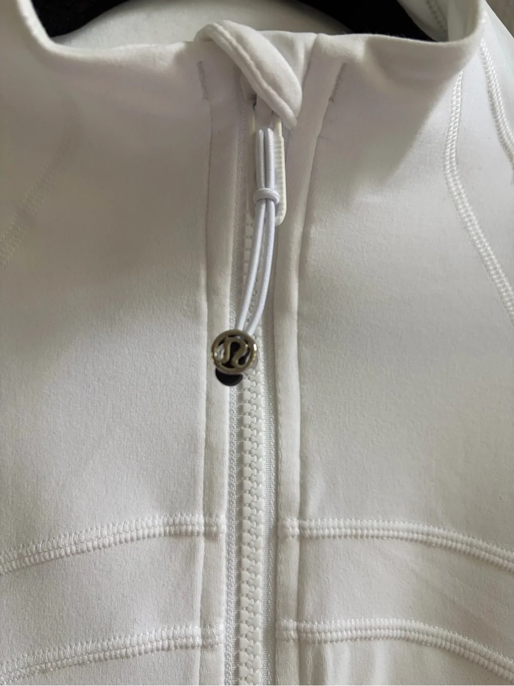 NWT Lululemon Define Women's White Full‑Zip Jacket. Size: 10